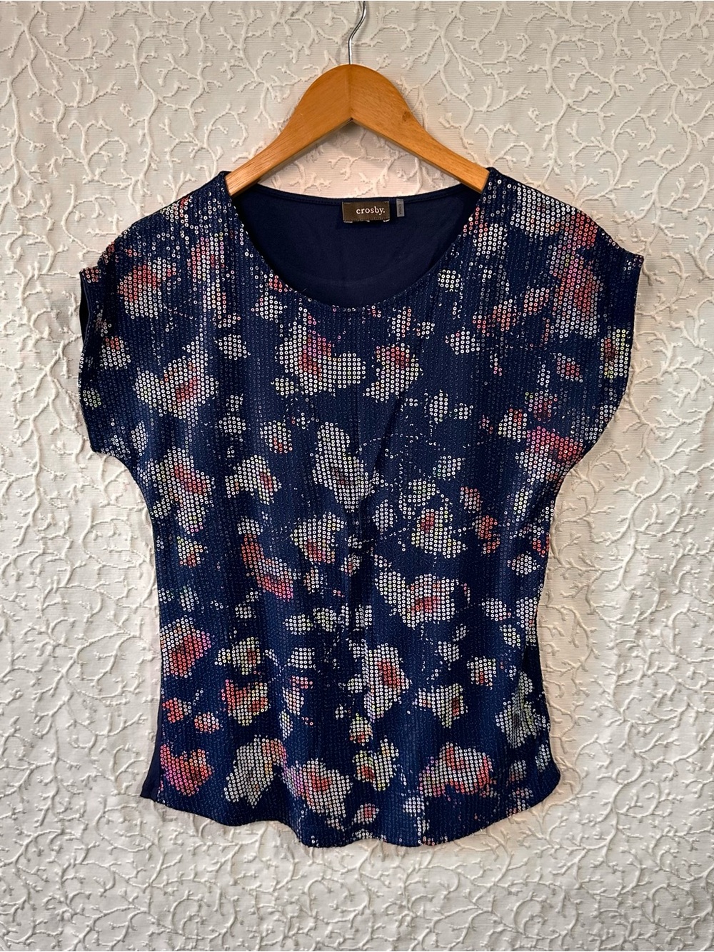 crosby. Navy Floral Print Short Sleeve Top